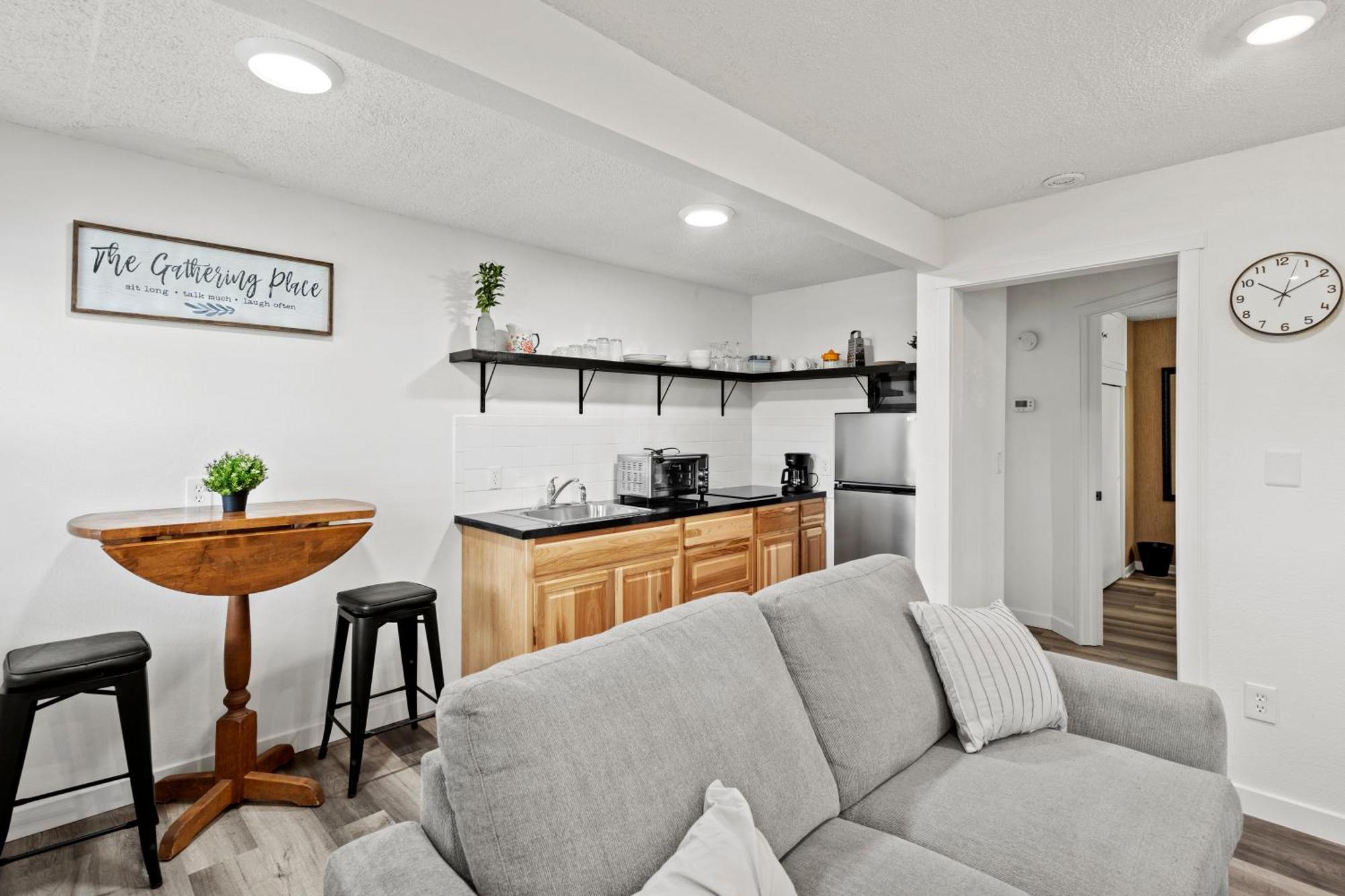 Peach Street Super Suite Medford Kültér fotó
